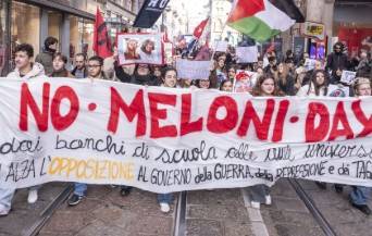 NO MELONI DAY, GLI STUDENTI RIEMPIONO LE PIAZZE