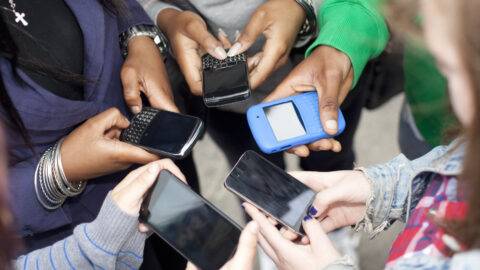 SOCIAL E SICUREZZA: ARRIVA L’APP UE PER VERIFICARE L’ETÀ 